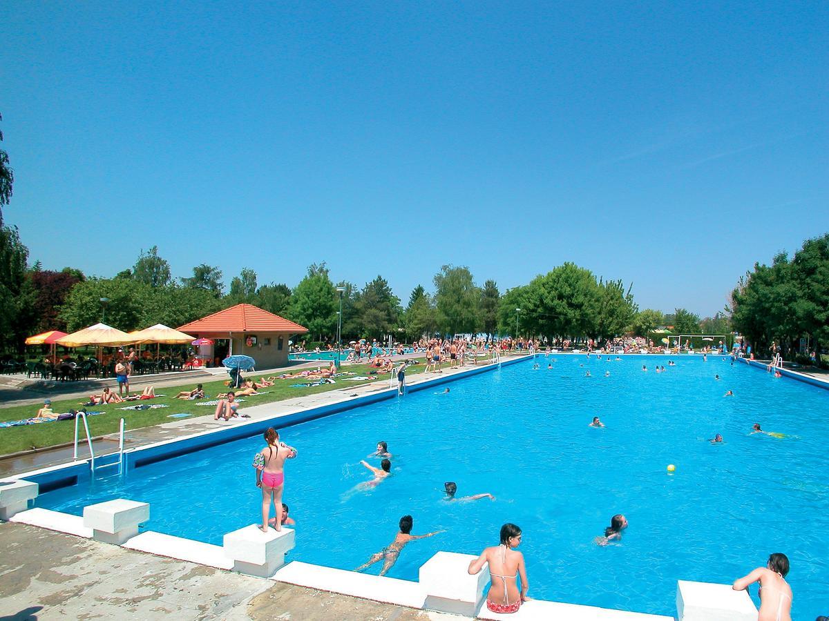 Hotel Therma Dunajská Streda Esterno foto