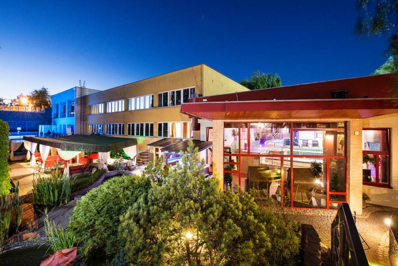Hotel Therma Dunajská Streda Esterno foto