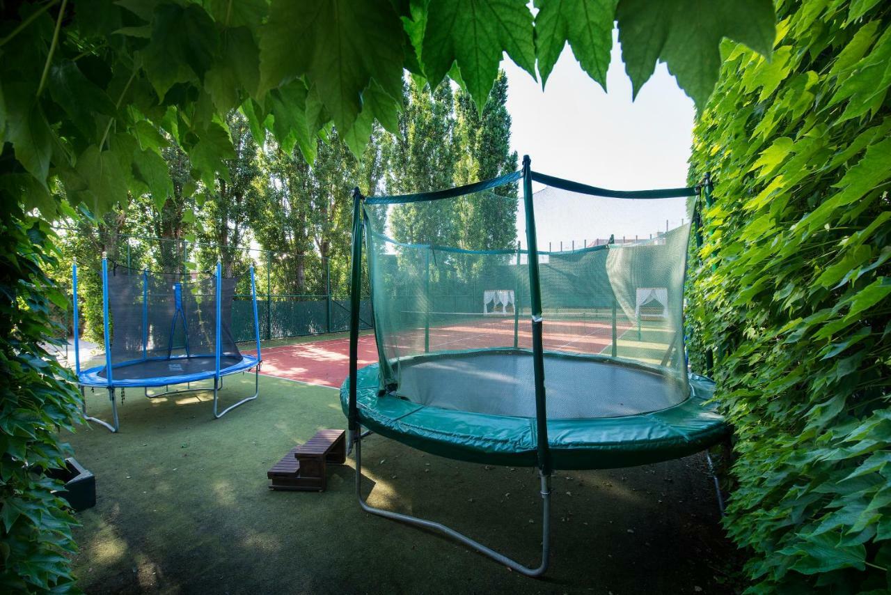 Hotel Therma Dunajská Streda Esterno foto