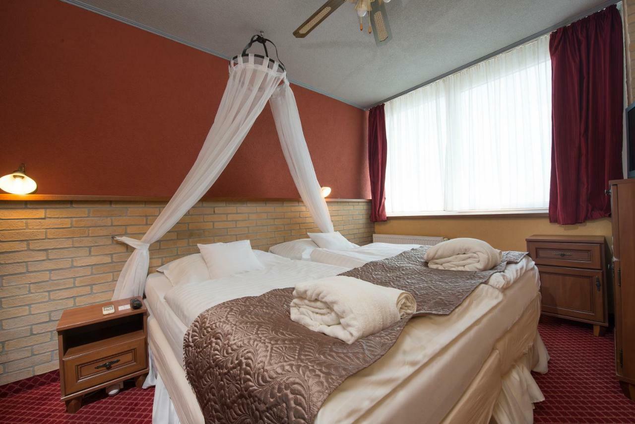 Hotel Therma Dunajská Streda Esterno foto